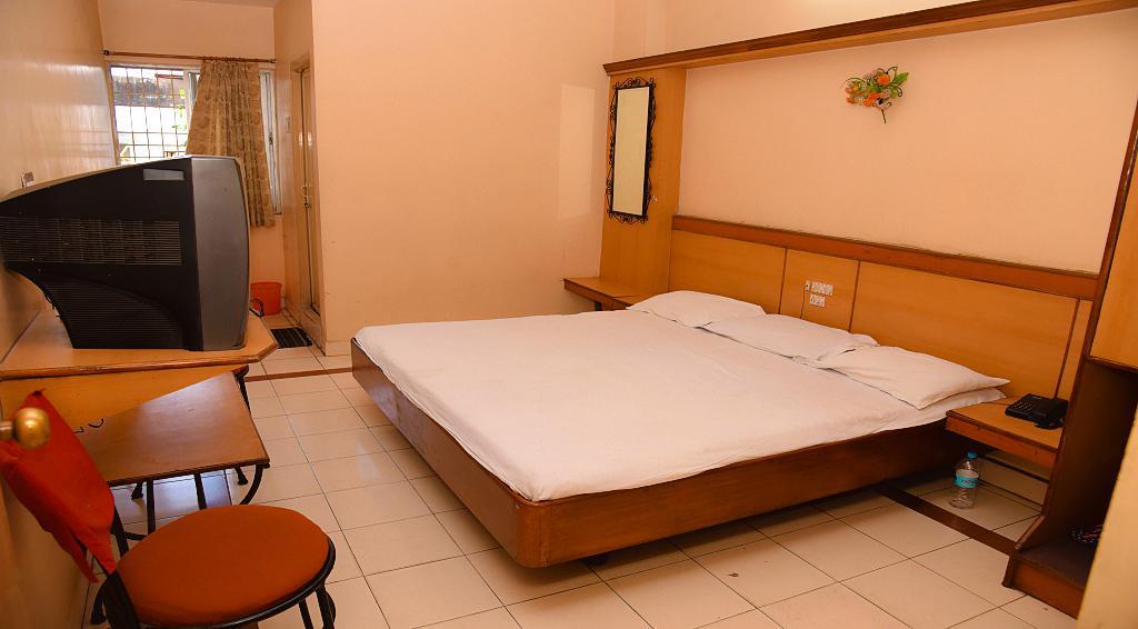 Hotel Vishnu Residency فيساخاباتنام المظهر الخارجي الصورة