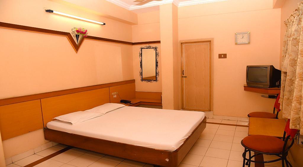 Hotel Vishnu Residency فيساخاباتنام المظهر الخارجي الصورة