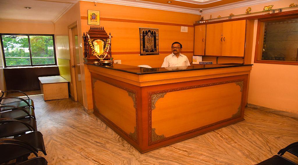 Hotel Vishnu Residency فيساخاباتنام المظهر الخارجي الصورة
