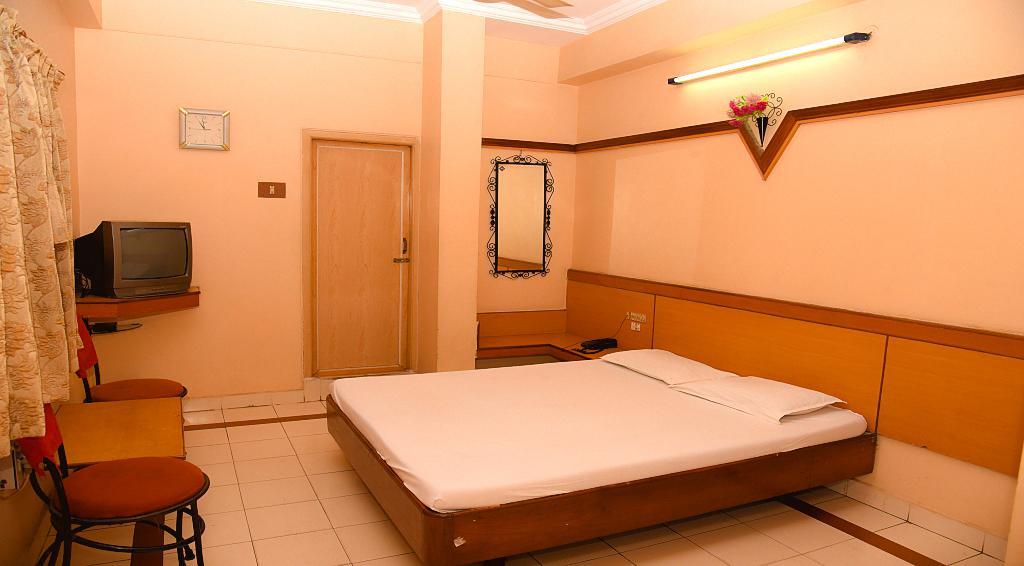 Hotel Vishnu Residency فيساخاباتنام المظهر الخارجي الصورة